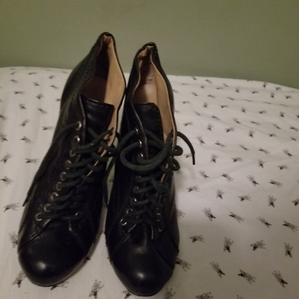 Nine west soft leather booties